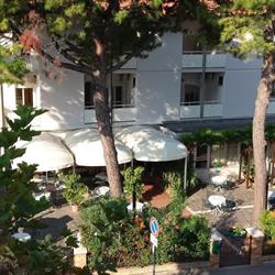 Albergo Hotel Fior Di Pino, Pinarella orari di apertura