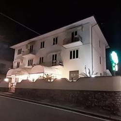 Albergo Il Parco Di Marchetti Luca, Montecatini-Terme orari di apertura