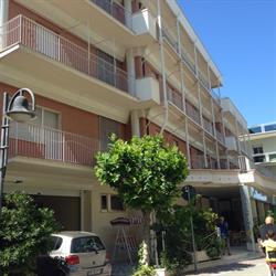 Albergo Lazzarini, Igea Marina orari di apertura
