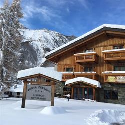 Albergo Punta Zerbion, Ayas orari di apertura