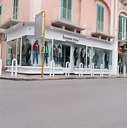 Banana Store, Monopoli orari di apertura
