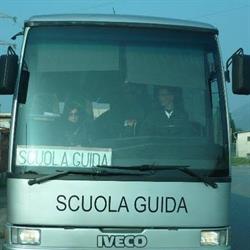 C.a.r. Consorzio Autoscuole Riunite Centro Di Istruzione Automobilistica), Salerno orari di apertura