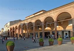Forno Sacchi Di Sacchi F. & C. (S.n.c.), Carpi orari di apertura