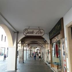 Guanto D'Oro, Padova orari di apertura