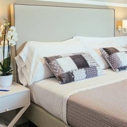 Hotel Ambassador Di Pucci Antonio, Marotta orari di apertura